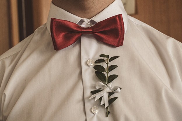 A Step-by-Step Guide: How to Tie a Bow Tie